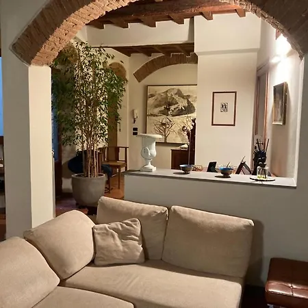 And Quiet Apartment *