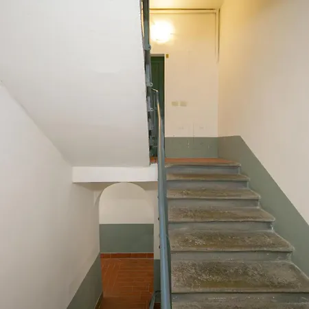 And Quiet Apartment *